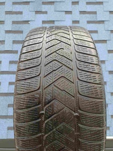 19 25550 Pirelli Scorpion winter (2)