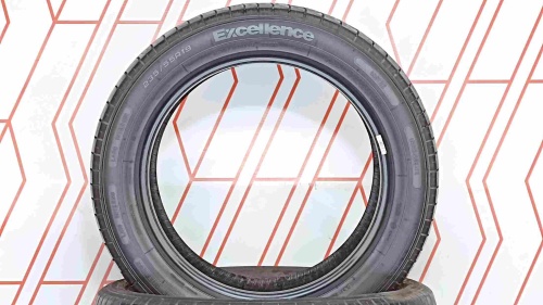 Шины Goodyear Excellence 235/55 R19 -- б/у 6