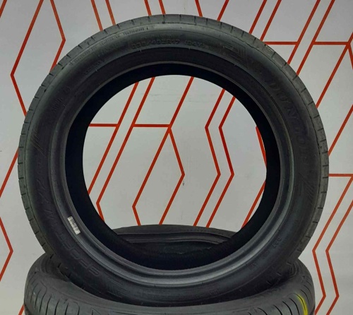 Шины Dunlop SP Sport Maxx RT 2 235/45 R17 -- б/у 5.5