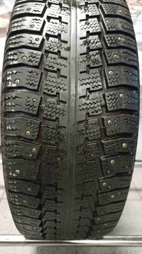 Шины Pirelli Winter 160 Studdable Plus 205/55 R16 -- б/у 3