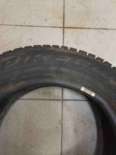 Шины Pirelli Winter 185/60 R15 -- б/у 5