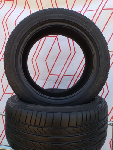 Шины Bridgestone Potenza RE050A 235/45 R17 -- б/у 5.5