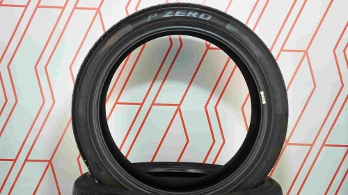 Шины Pirelli P Zero 255/40 R21 -- б/у 3.5