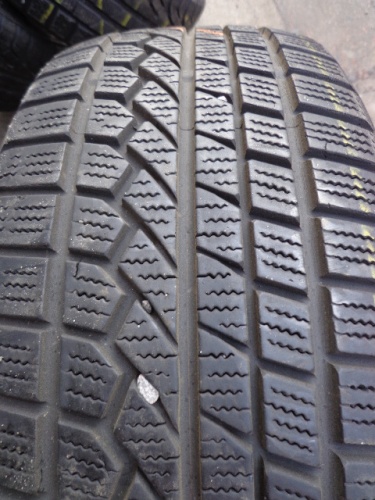 Шины Toyo Snowprox S952 225/45 R17 -- б/у 3.5