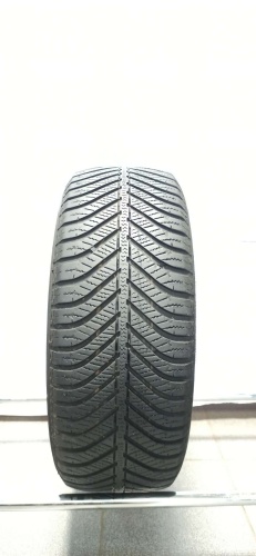 Шины Goodyear Vector 4Seasons 195/60 R15 -- б/у 5