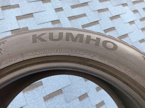 Шины Kumho WinterCraft WP71 215/55 R17 -- б/у 6