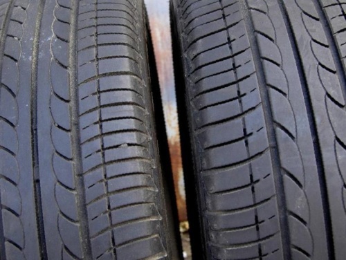 Шины Bridgestone B250 195/65 R15 -- б/у 5