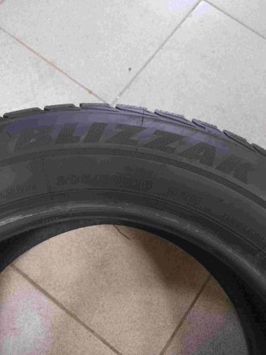 Шины Bridgestone Blizzak LM-32 205/60 R16 -- б/у 6