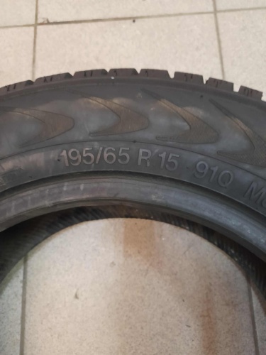 Шины Vredestein Arctrac 195/65 R15 -- б/у 5