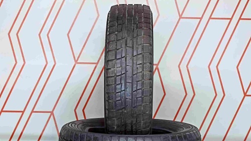 Шины Yokohama Ice Guard IG30 205/60 R15 -- б/у -