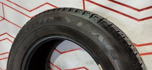 Шины Goodyear Cargo Vector 2 215/65 R16C -- б/у 6