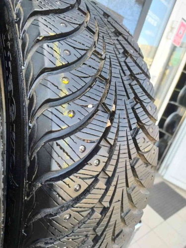 Шины Goodyear UltraGrip Extreme 205/55 R16 -- б/у 3.5