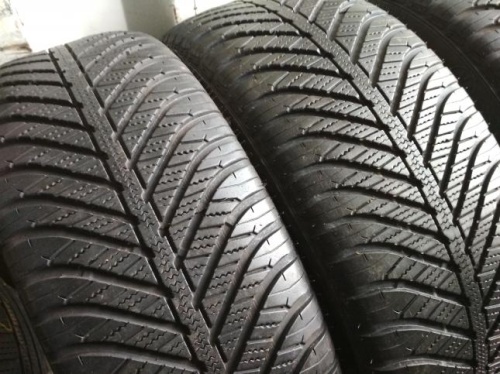 Шины Goodyear Vector 4Seasons 235/55 R17 -- б/у 3.5